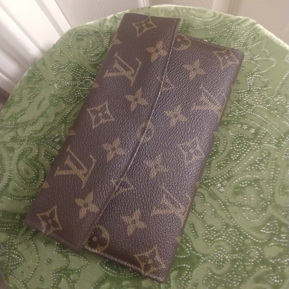 Louis Vuitton Vintage Monogram Wallet and Check Cover - Picture 3 of 16